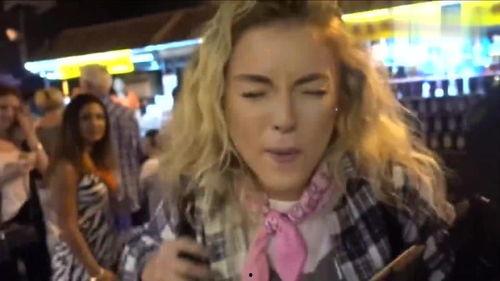 外国网红教主吃瓜,外国网红教主带你领略全球吃瓜盛宴