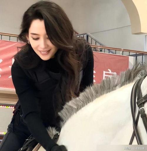 网红吃瓜微信头像女人